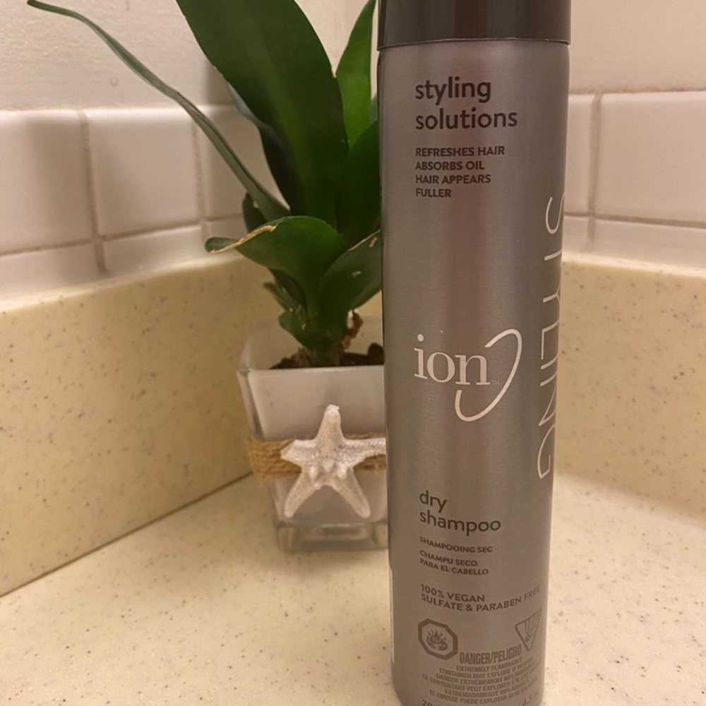 NEW ION Styling Solutions Dry Shampoo